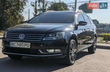 Универсал Volkswagen Passat 2012 в Львове