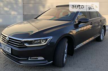 Седан Volkswagen Passat 2016 в Киеве