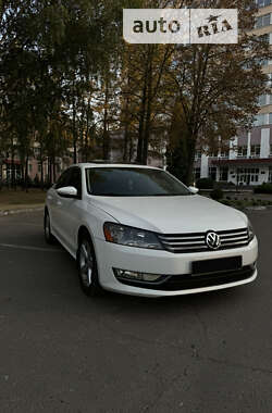 Седан Volkswagen Passat 2011 в Сумах