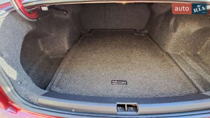 Седан Volkswagen Passat 2017 в Одессе