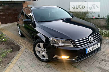 Седан Volkswagen Passat 2014 в Львові