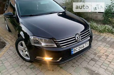 Седан Volkswagen Passat 2014 в Львові