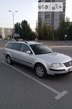 Універсал Volkswagen Passat 2003 в Сумах