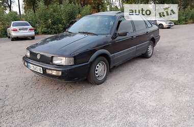 Седан Volkswagen Passat 1990 в Полтаве