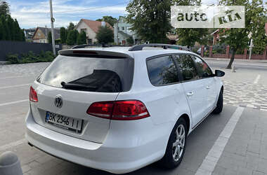 Універсал Volkswagen Passat 2011 в Рівному