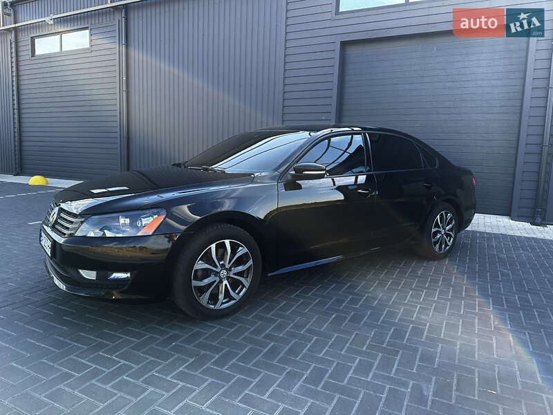 Седан Volkswagen Passat 2015 в Николаеве