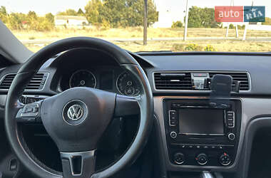 Седан Volkswagen Passat 2015 в 