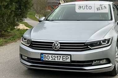 Седан Volkswagen Passat 2015 в Тернополе