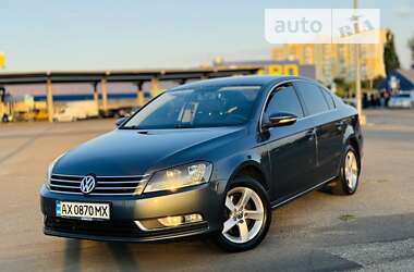 Седан Volkswagen Passat 2012 в Харкові