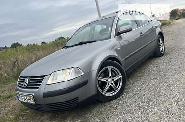 Седан Volkswagen Passat 2001 в Виноградове