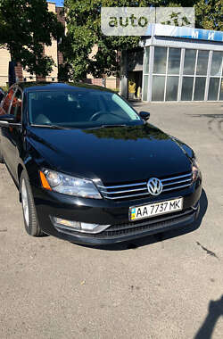 Седан Volkswagen Passat 2012 в Киеве