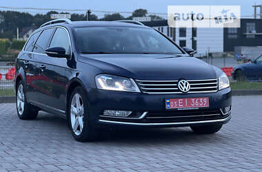 Универсал Volkswagen Passat 2011 в Городке