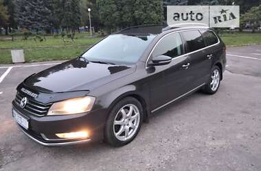 Универсал Volkswagen Passat 2011 в Ровно