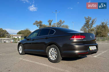 Седан Volkswagen Passat 2014 в Чернівцях