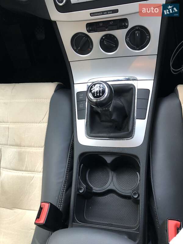 Универсал Volkswagen Passat 2008 в Ивано-Франковске