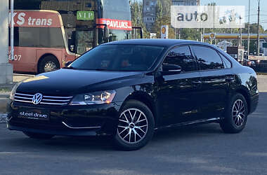 Седан Volkswagen Passat 2015 в Миколаєві