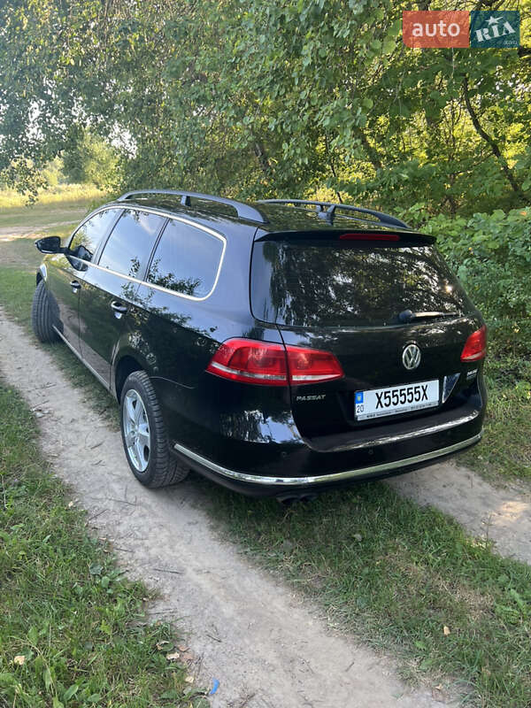 Універсал Volkswagen Passat 2011 в Тернополі