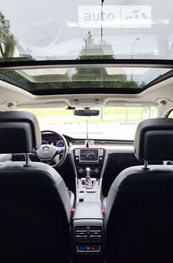Універсал Volkswagen Passat 2015 в Гусятині