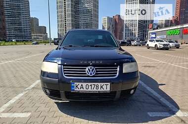 Седан Volkswagen Passat 2001 в Киеве