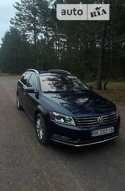 Универсал Volkswagen Passat 2012 в Рокитном