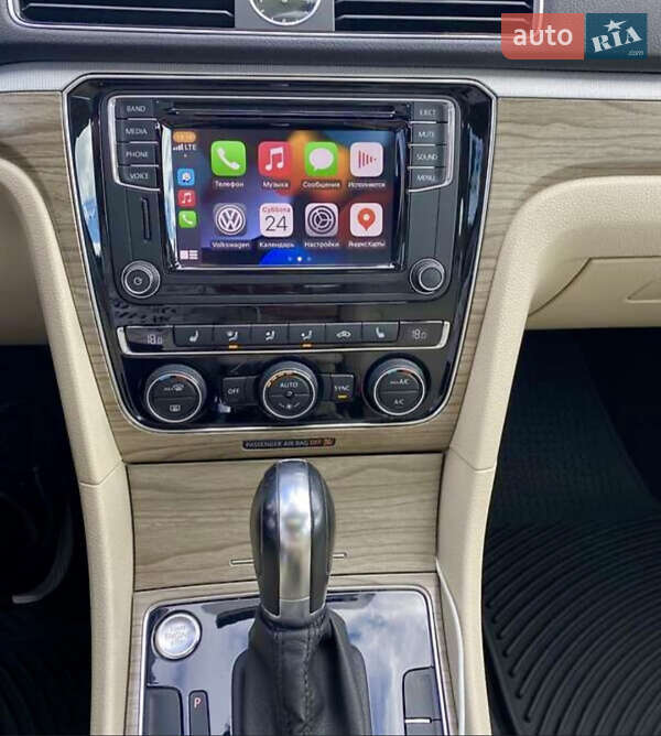 Седан Volkswagen Passat 2017 в Киеве