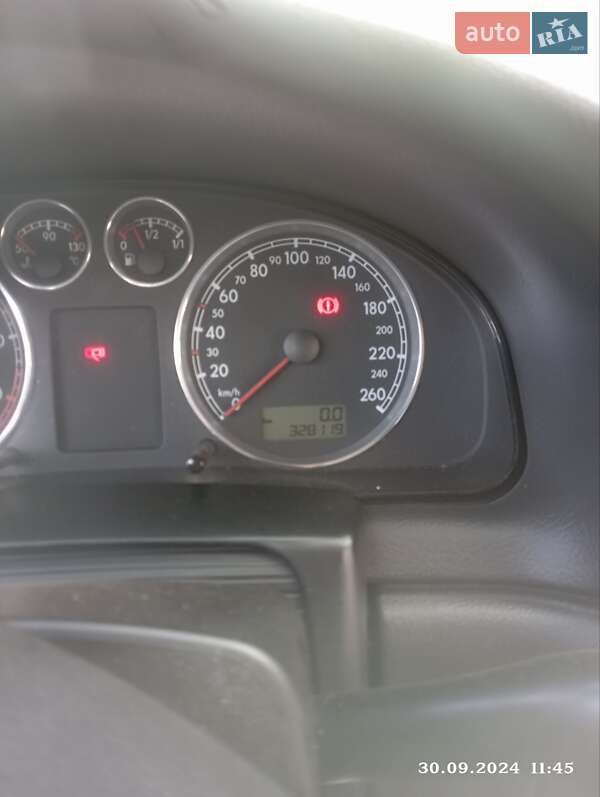 Седан Volkswagen Passat 2004 в Погребище