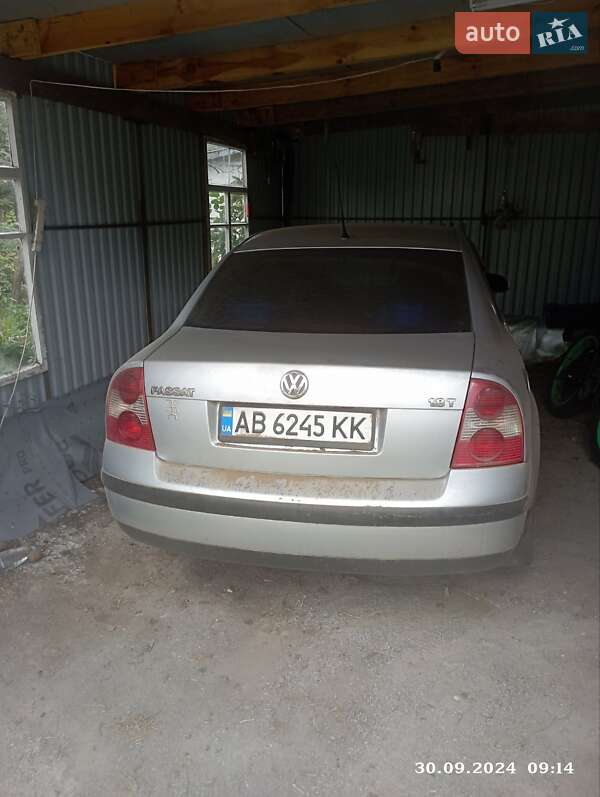 Седан Volkswagen Passat 2004 в Погребище