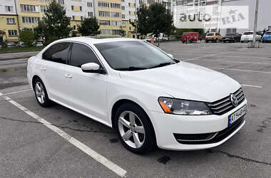 Седан Volkswagen Passat 2012 в Івано-Франківську