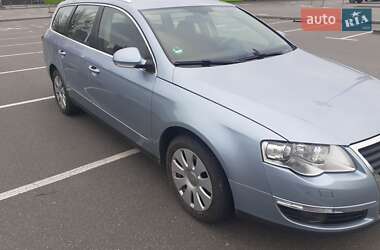 Универсал Volkswagen Passat 2009 в Киеве