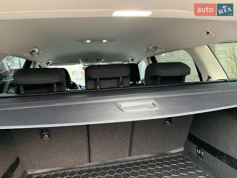 Универсал Volkswagen Passat 2016 в Жовкве