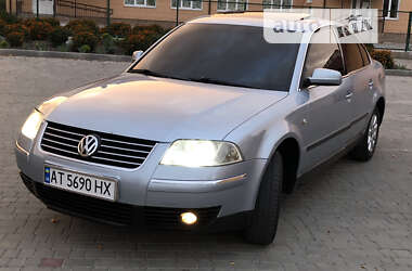 Седан Volkswagen Passat 2000 в Яремче