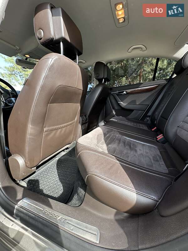 Седан Volkswagen Passat 2013 в Дніпрі