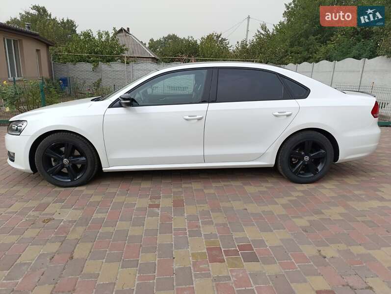 Седан Volkswagen Passat 2013 в Кременчуці