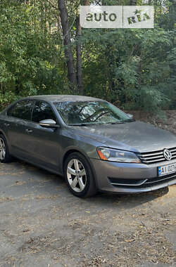 Седан Volkswagen Passat 2011 в Киеве