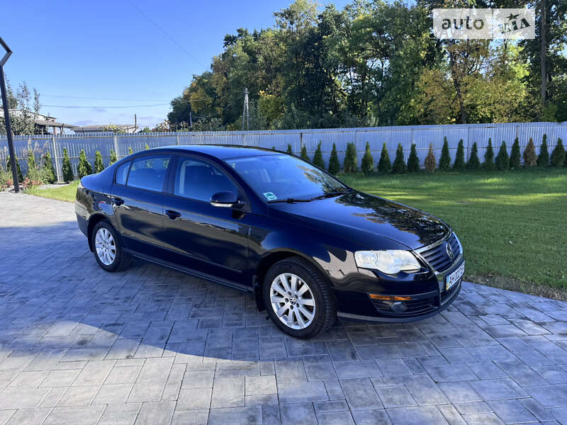 Седан Volkswagen Passat 2008 в Луцьку