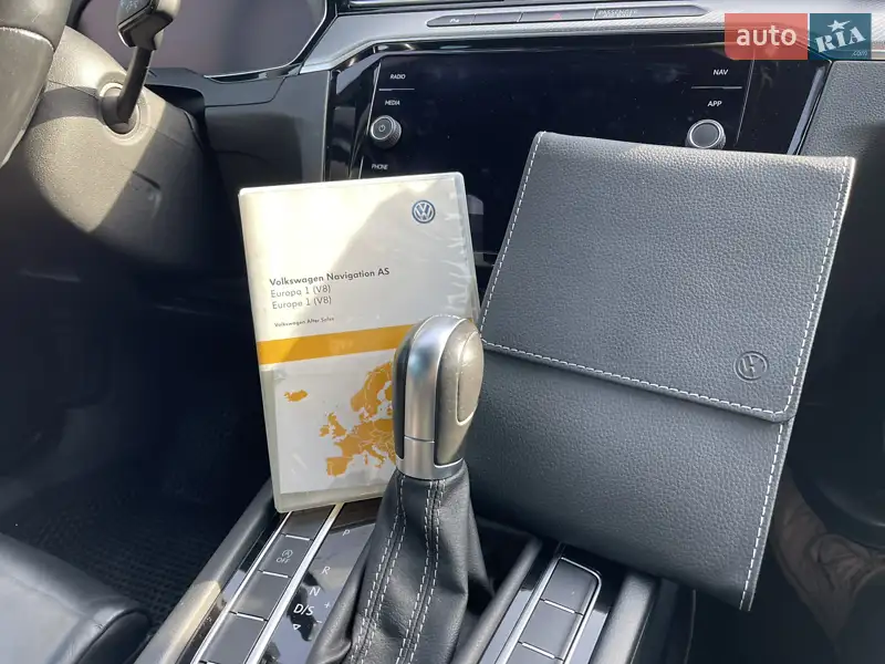 Универсал Volkswagen Passat 2018 в Киеве документ