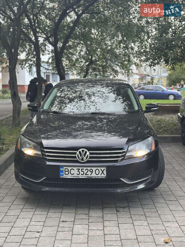 Седан Volkswagen Passat 2012 в Львові