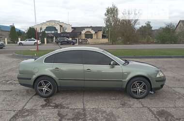 Седан Volkswagen Passat 2002 в Мукачевому