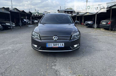 Универсал Volkswagen Passat 2011 в Киеве