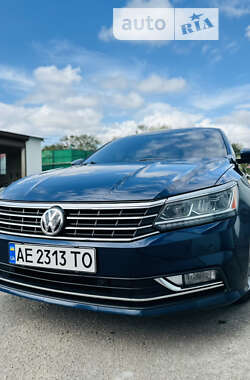 Седан Volkswagen Passat 2018 в Болграді