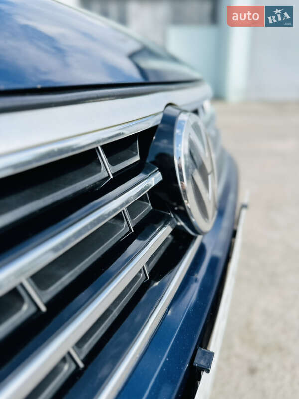 Седан Volkswagen Passat 2018 в Ізмаїлі