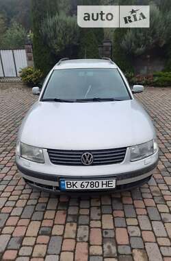 Универсал Volkswagen Passat 2000 в Ровно