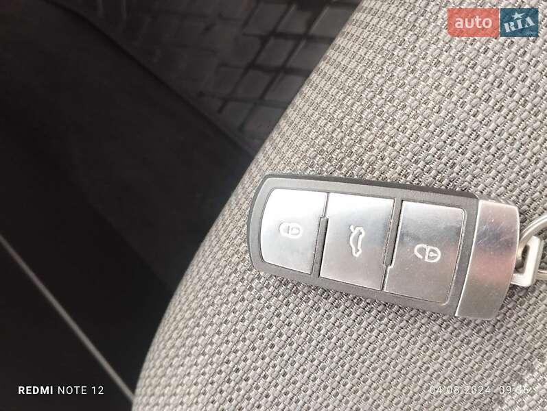 Універсал Volkswagen Passat 2014 в Тернополі