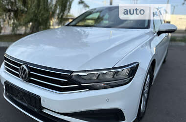 Седан Volkswagen Passat 2019 в Вінниці