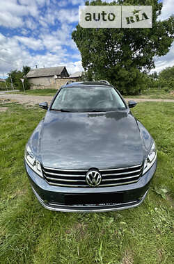 Універсал Volkswagen Passat 2011 в Хотині