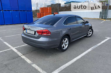 Седан Volkswagen Passat 2013 в Ужгороде