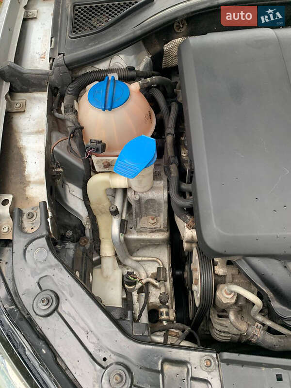 Седан Volkswagen Passat 2013 в Старій Синяві