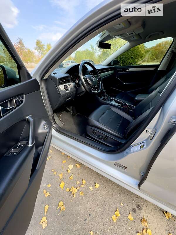 Седан Volkswagen Passat 2020 в Кременчуге