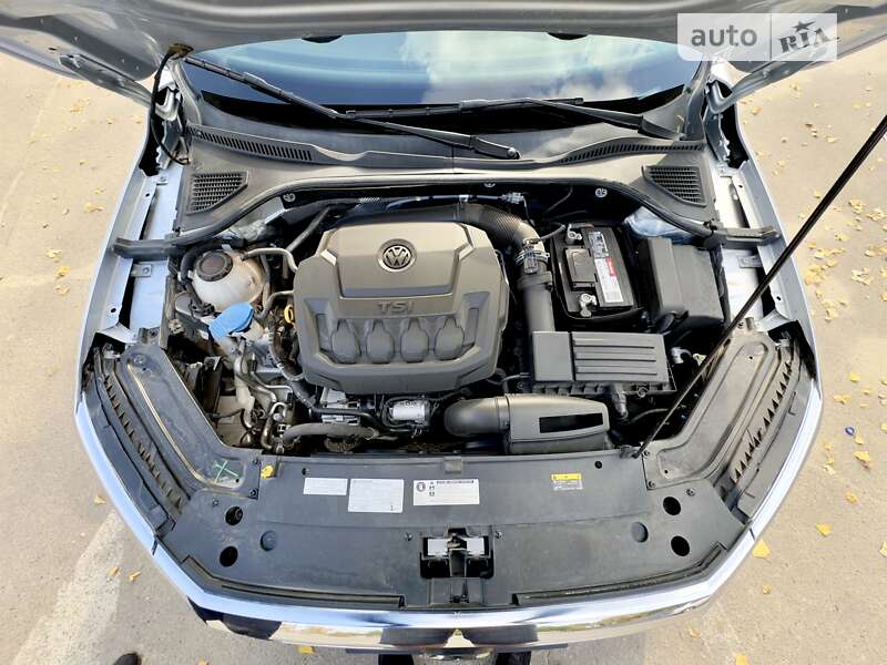 Седан Volkswagen Passat 2020 в Кременчуге