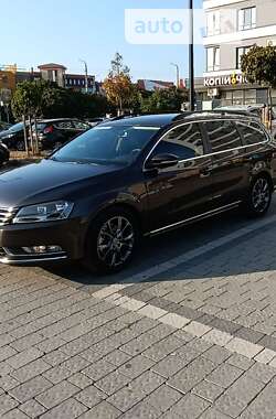 Універсал Volkswagen Passat 2014 в Івано-Франківську